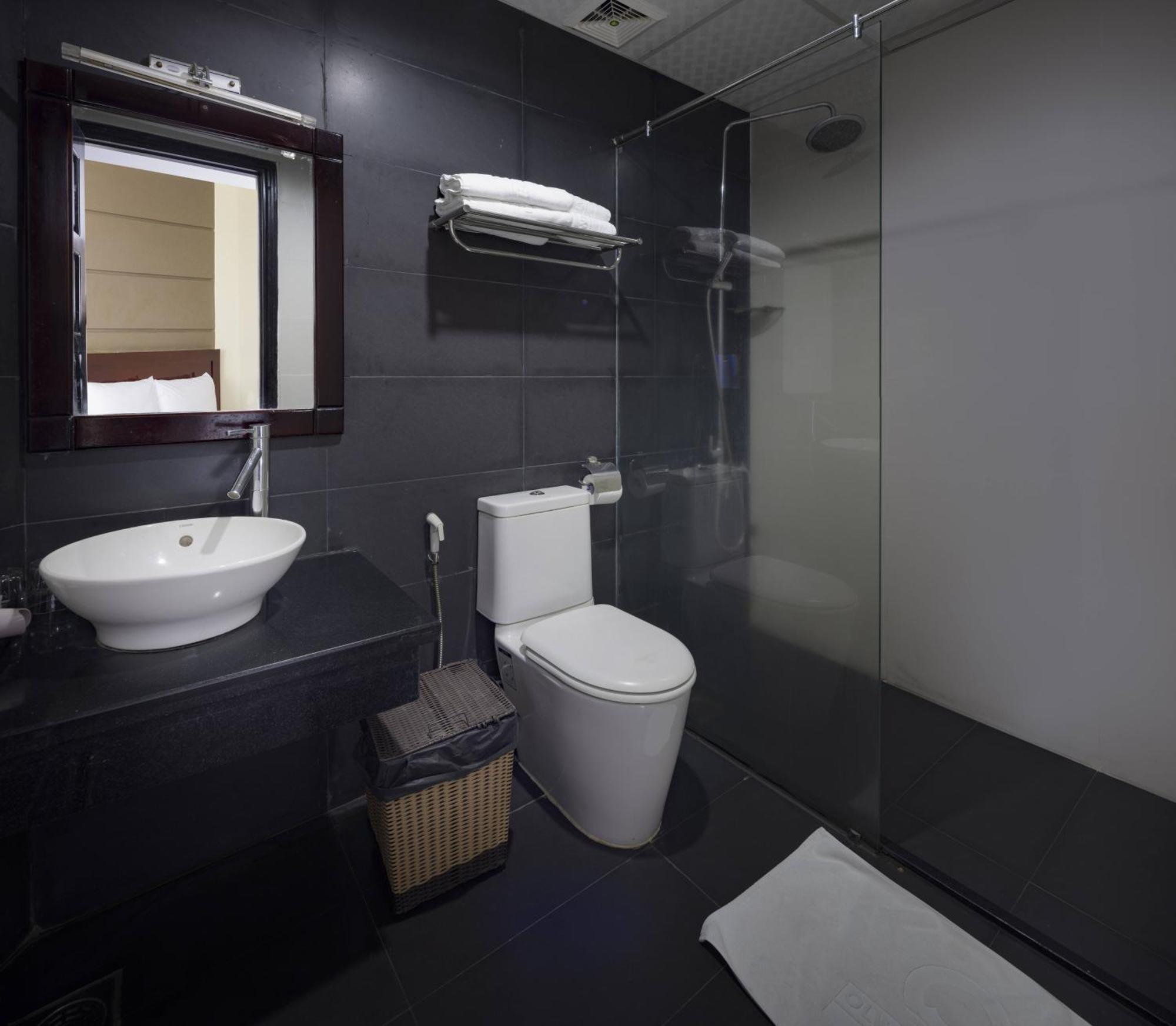 Wintersea Hotel На Транг Екстериор снимка