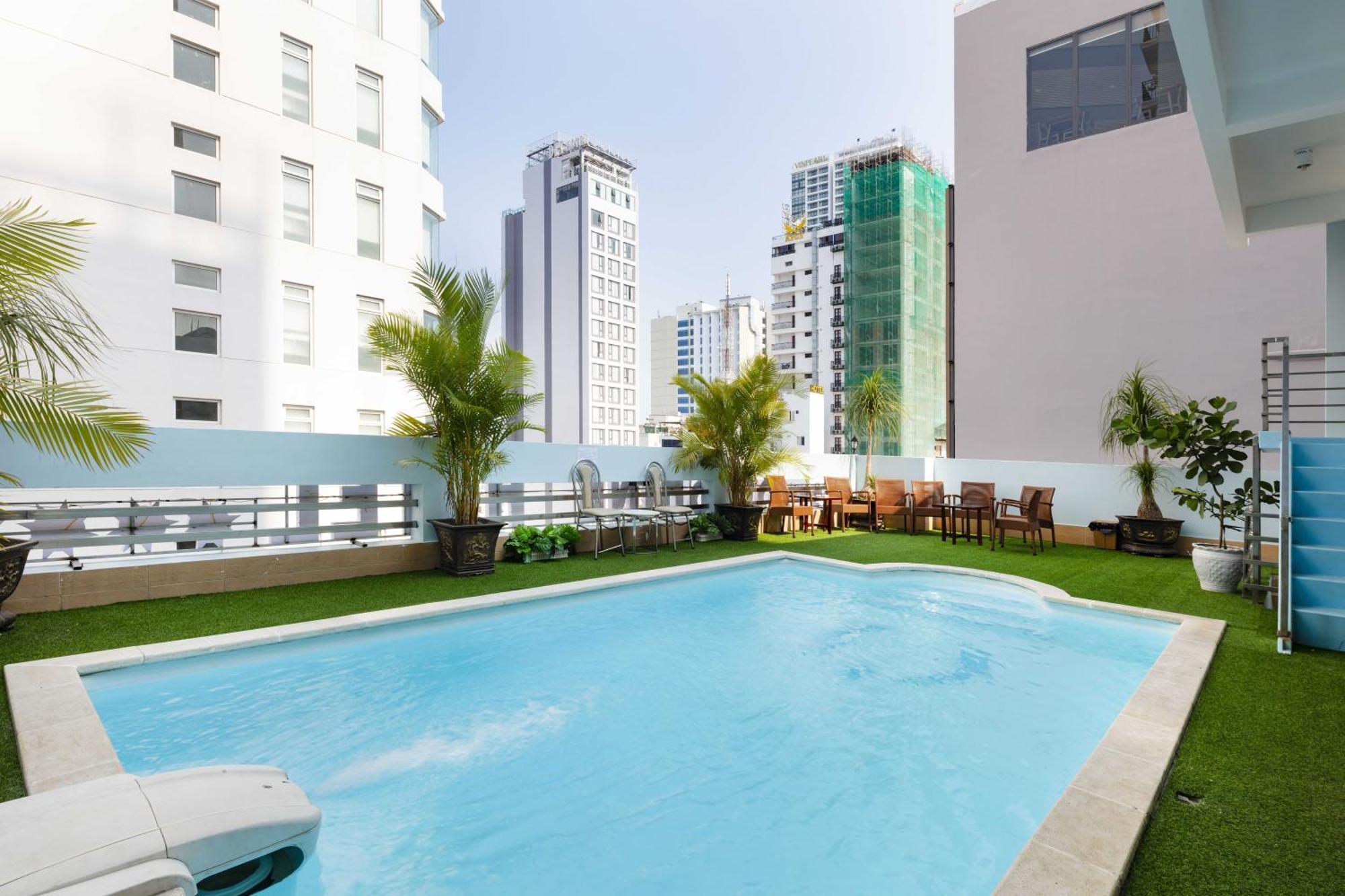 Wintersea Hotel На Транг Екстериор снимка