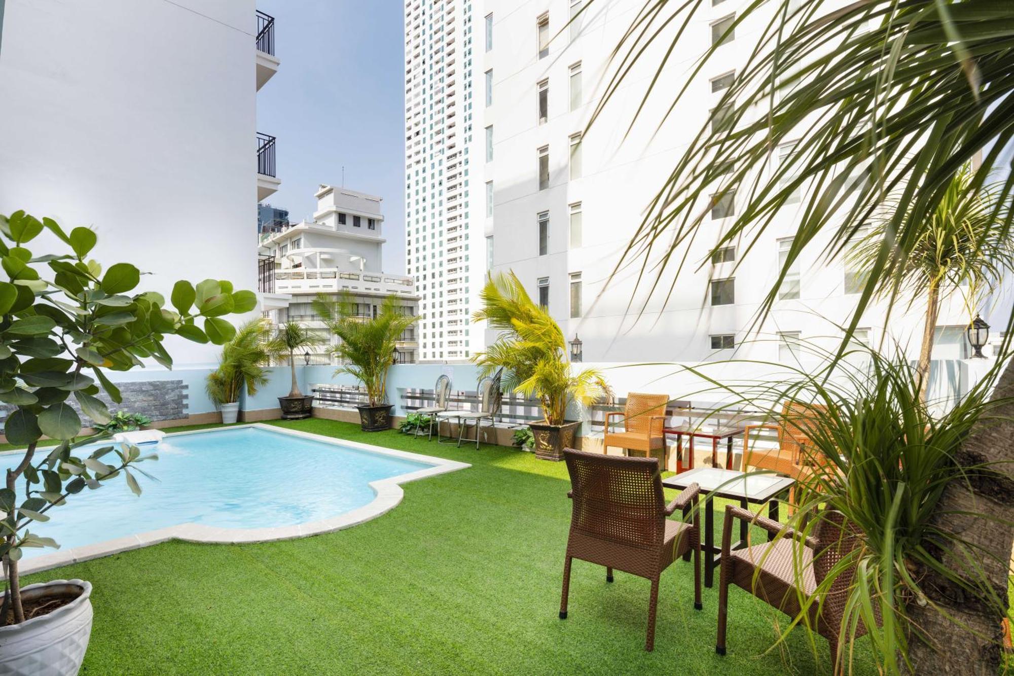 Wintersea Hotel На Транг Екстериор снимка